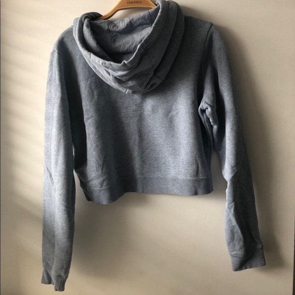 Small Nike Cropped Hoodie - Picture 2 of 3